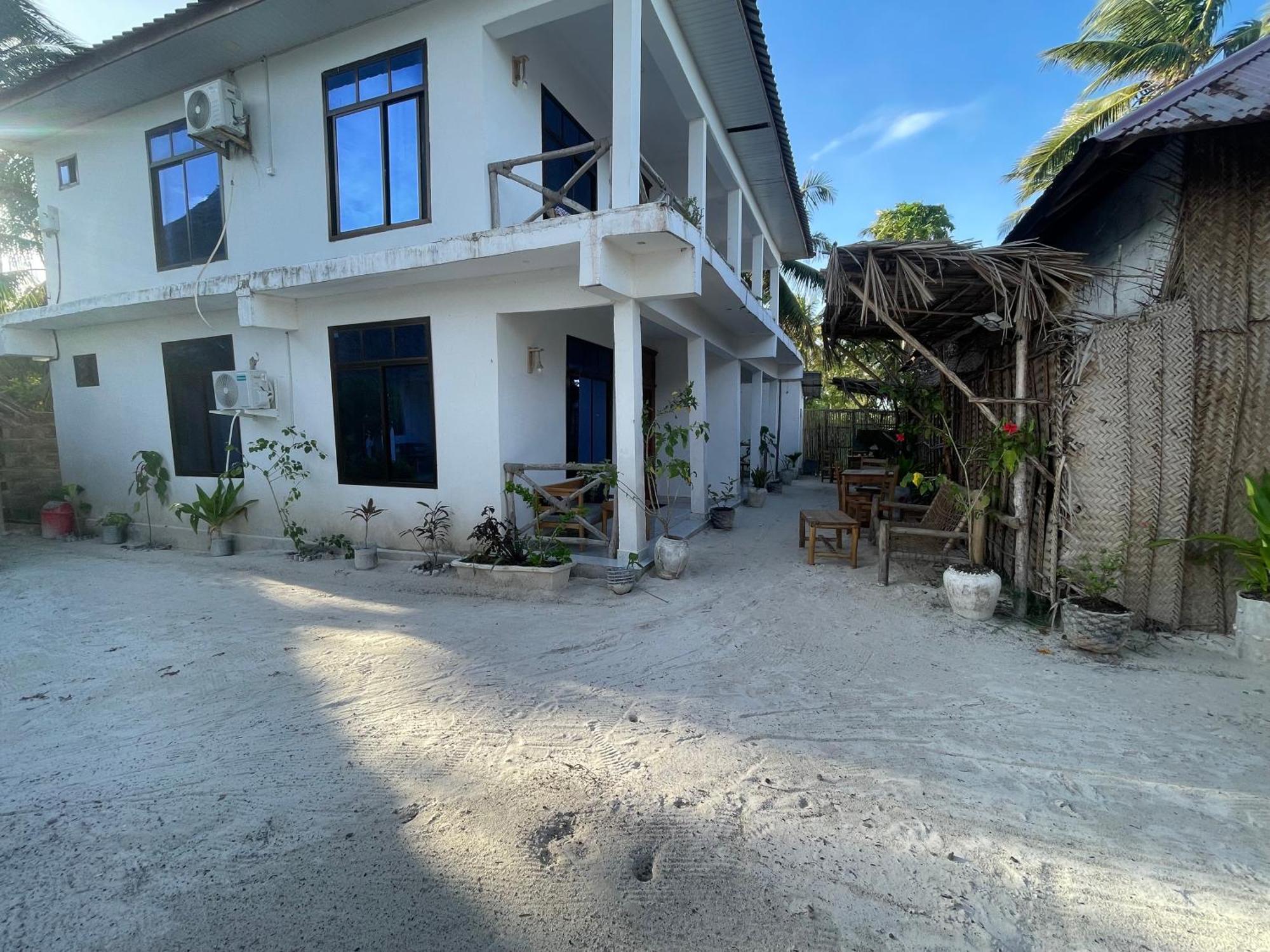 Homestay Zanzibar Escape 1&2 *